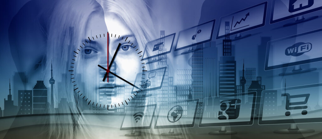Grafik: Das Gesicht einer Frau hinter dem stilisierten Zifferblatt einer Frau. Im Hintergrund Elemente einer Stadt und diverse Apps von "WiFi" bis "Warenkorb" etc.